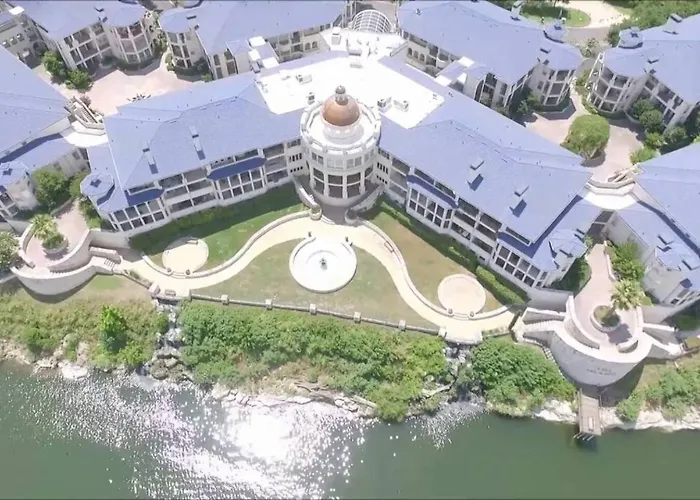 Island Escape|Sunsets| Hottub| Lake|Free Parking
